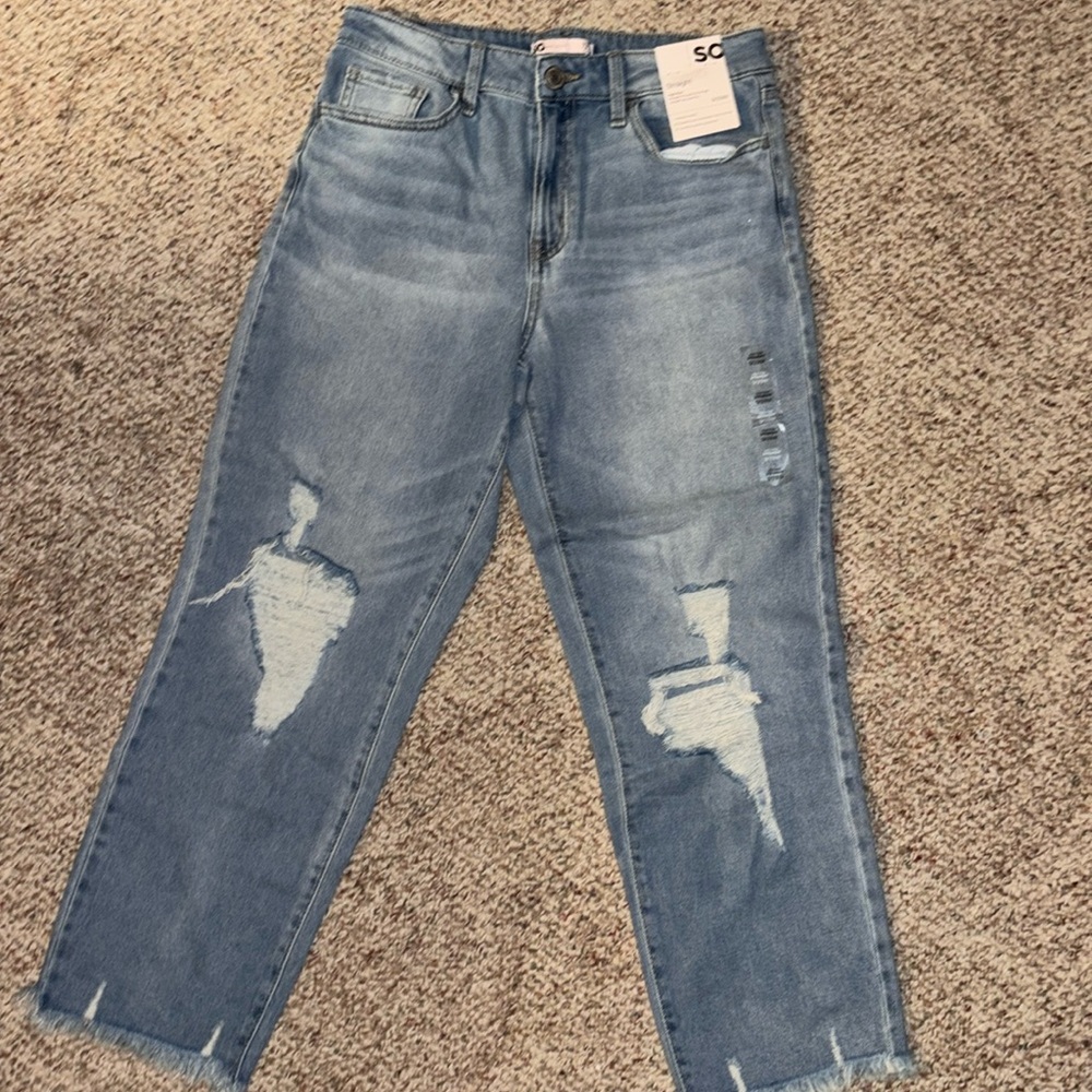 NWT SO brand Women’s (Juniors) High-Rise straight style jeans. Size 9/29